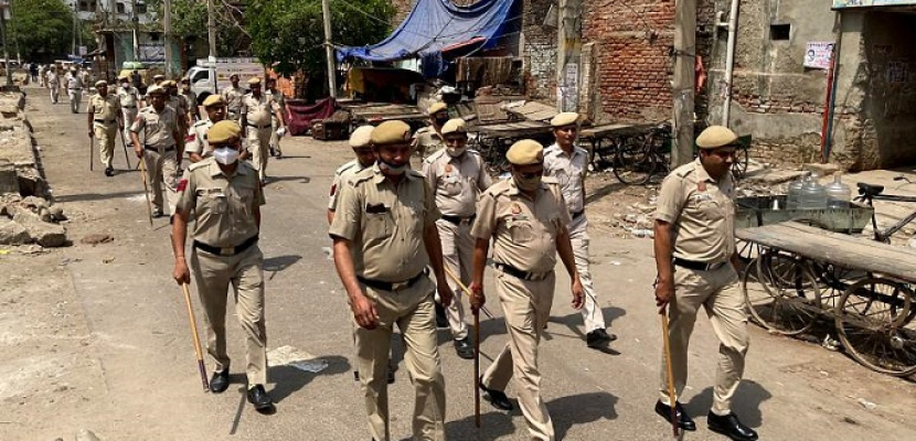 الهند.. الشرطة تعتقل 14 شخصا بعد اشتباكات بين هندوس ومسلمين في نيودلهي