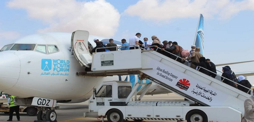 بالصور.. تشغيل أولى رحلات مصر للطيران إلى مطار بنغازي بليبيا بعد توقف دام 8 سنوات