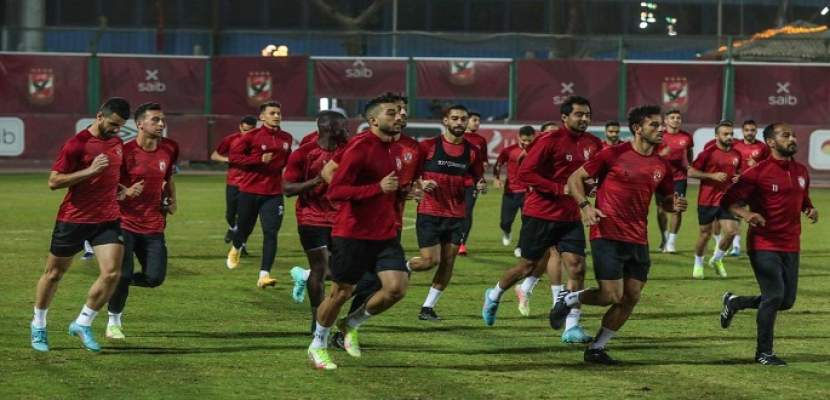 الأهلي يختتم تدريباته استعدادًا لمواجهة فاركو غدًا في الدوري الممتاز