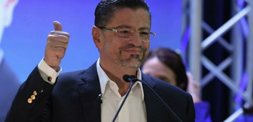 انتخاب رودريجو تشافيز رئيسًا لكوستاريكا