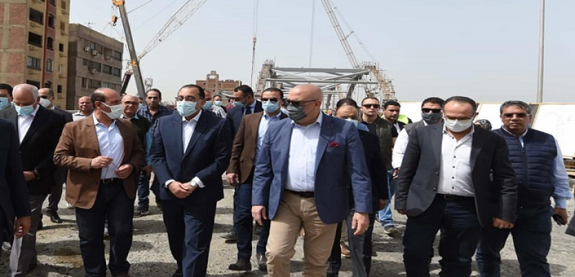 بالصور: رئيس الوزراء يتفقد محور الفريق كمال عامر الحر بمحافظة الجيزة