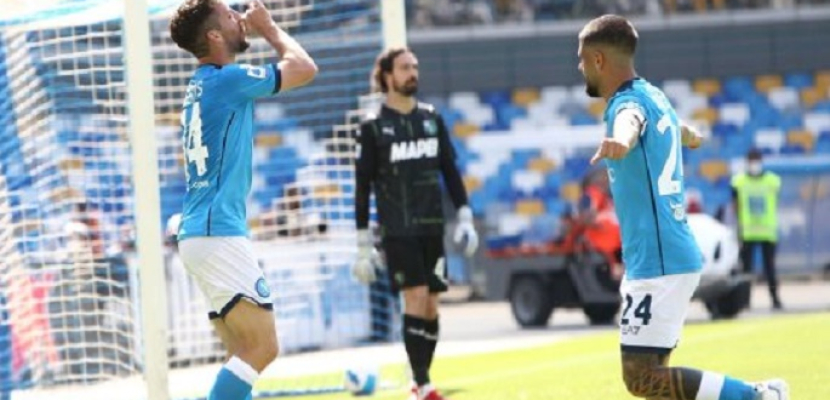 نابولي يكتسح ساسولو بسداسية في الدوري الإيطالي لكرة القدم