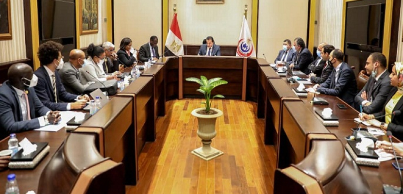 بالصور.. وزير الصحة يبحث مع وفد أفريقي سبل استضافة مقر وكالة الـ«AMA» في مصر