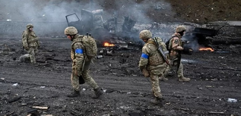الجارديان البريطانية : لا نهاية قريبة منتظرة للحرب في أوكرانيا