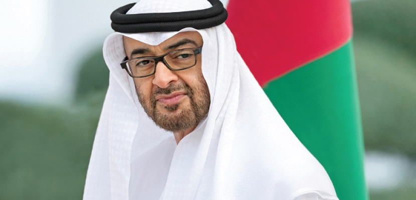 رئيس دولة الإمارات يصل مسقط.. وسلطان عمان في مقدمة مستقبليه