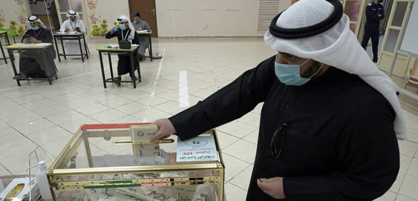 بدء عملية التصويت في انتخابات المجلس البلدي الكويتي