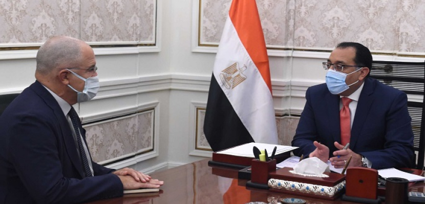 بالصور.. رئيس الوزراء يلتقي رئيس اتحاد الصناعات لمناقشة آليات دعم الصناعة المصرية