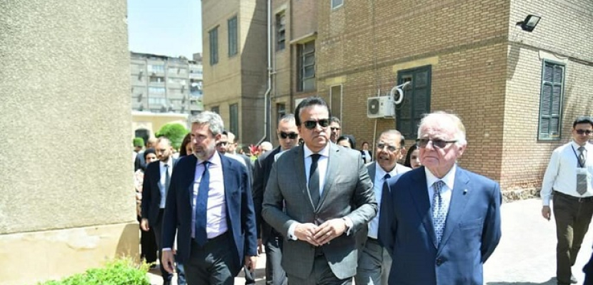 بالصور .. عبدالغفار يتفقد المستشفى الإيطالي في العباسية بحضور سفير روما