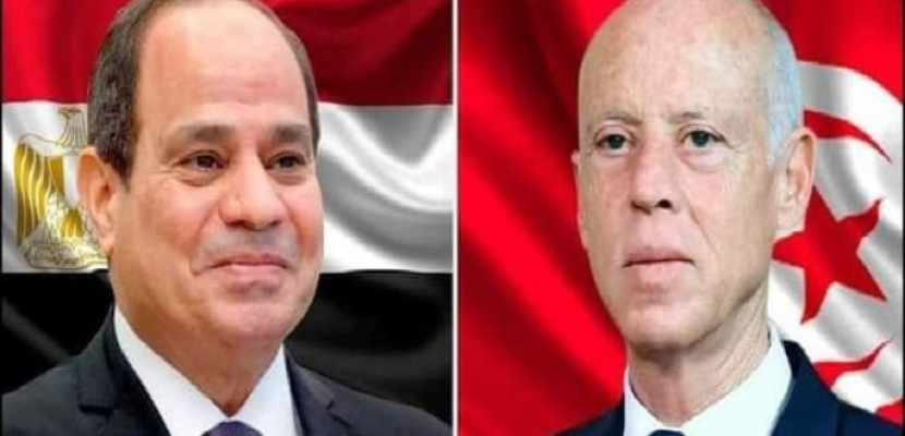 الرئيس التونسي يؤكد للرئيس السيسي وقوف تونس بجانب مصر في مواجهة الإرهاب