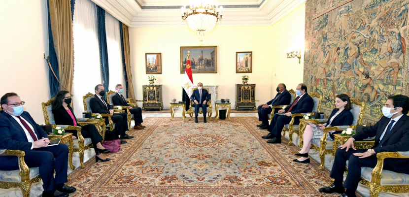 الرئيس السيسي يؤكد حرص مصر على تعزيز شراكتها الاستراتيجية الممتدة مع الولايات المتحدة