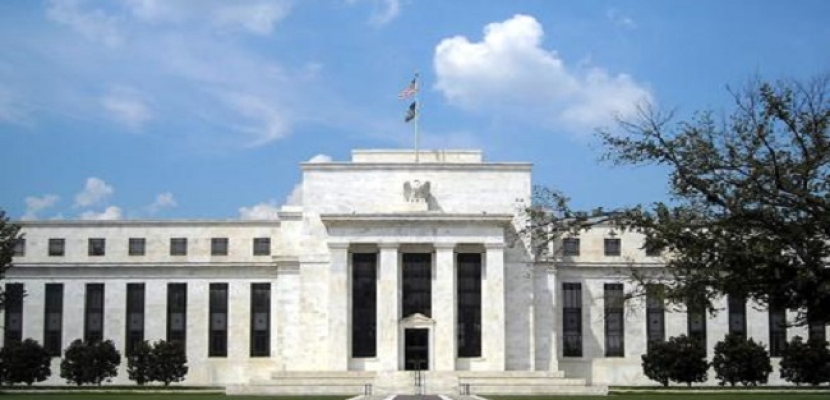 واشنطن بوست : على “الاحتياطى الفيدرالي ” إعادة دراسة رفع الفائدة