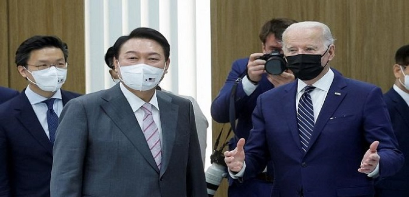 خلال مؤتمر صحفى مع رئيس كوريا الجنوبية .. بايدن يحدد شرطه للقاء زعيم كوريا الشمالية