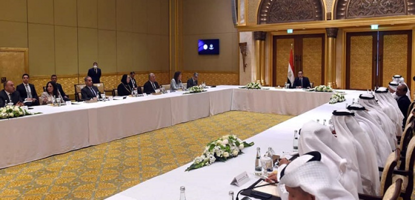 بالصور.. رئيس الوزراء يلتقى كبار المستثمرين الإماراتيين للتعريف بالفرص الاستثمارية بمصر