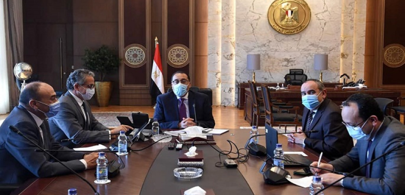 رئيس الوزراء يتابع حركة السياحة الوافدة إلى مصر وجهود جذب الأسواق البديلة