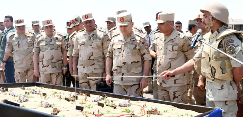 بالفيديو والصور .. رئيس الأركان يتفقد معسكر إعداد وتأهيل مقاتلي شمال سيناء ويلتقي برجال الجيش الثاني