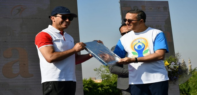بالصور.. وزير الرياضة يشارك فى احتفال سفارة الهند باليوم العالمي لليوجا