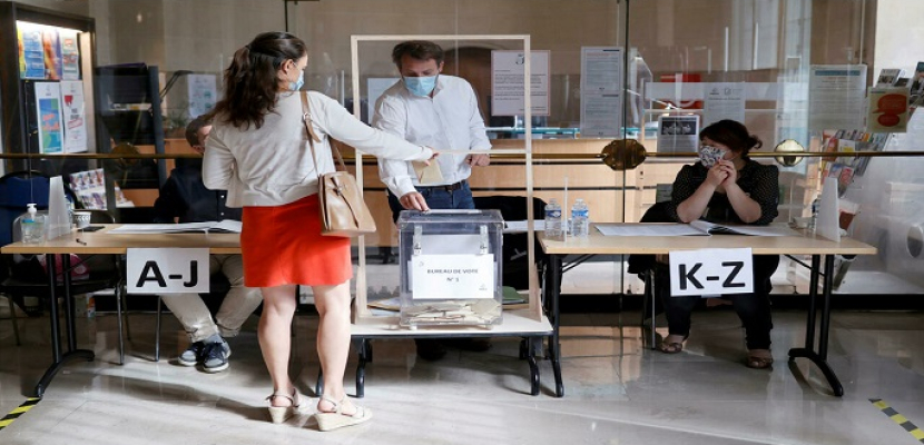 بدء عمليات التصويت في الجولة الأولى من الانتخابات البرلمانية الفرنسية