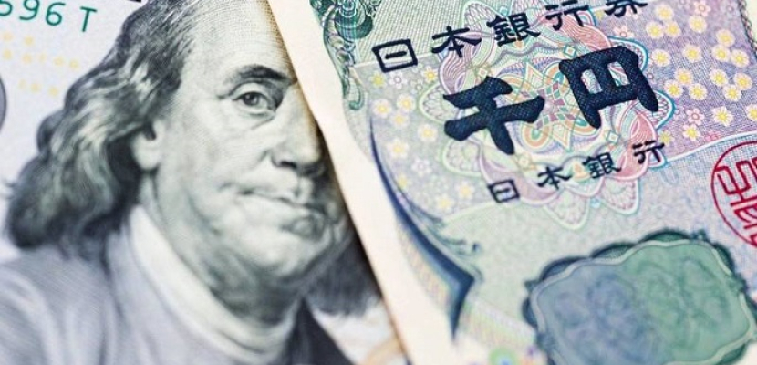 ​​الين الياباني يواصل انخفاضه مقابل الدولار على خلفية توقعات رفع أسعار الفائدة الأمريكية