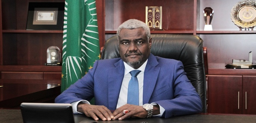 رئيس مفوضية الاتحاد الإفريقي يتوجه إلى السودان سعيا لوقف إطلاف النار
