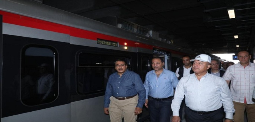 الوزير يتابع جاهزية المرحلتين الأولى والثانية من مشروع القطار الكهربائي