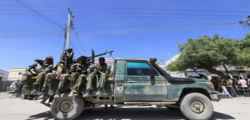 الجيش الصومالي يدمر قواعد لمليشيات “الشباب” في محافظة شبيلى السفلى