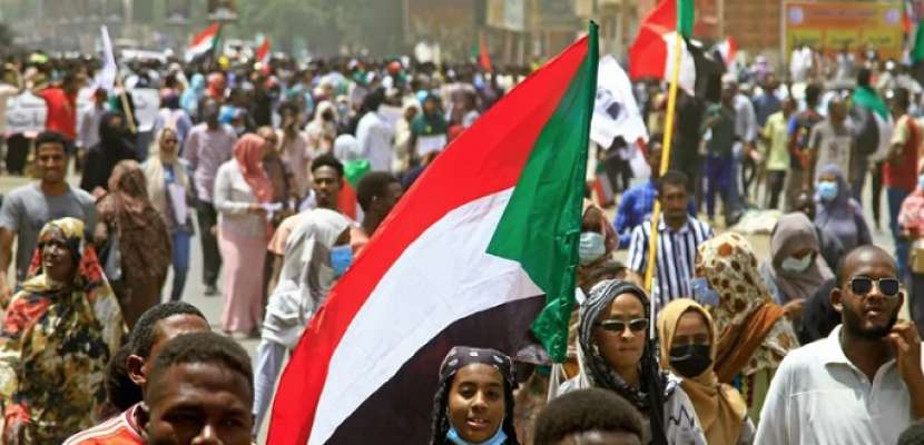 الشرطة السودانية تفرق احتجاجات قرب القصر الجمهوري