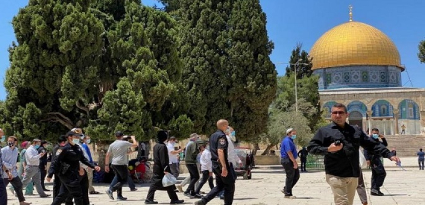 مئات المستوطنين يقتحمون الأقصى في أول أيام الأعياد اليهودية