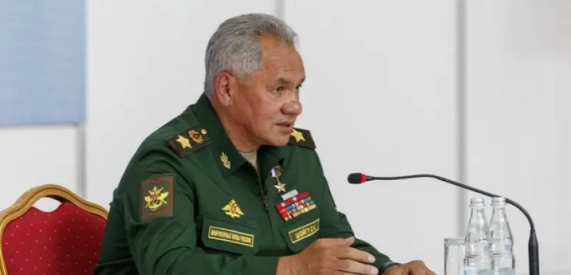 وزير الدفاع الروسي يوجه بالتركيز على تدمير الصواريخ والمدفعية الأوكرانية بعيدة المدى