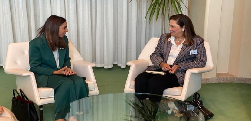 وزيرة التخطيط تبحث سبل التعاون مع وزيرة التنمية المستدامة البحرينية