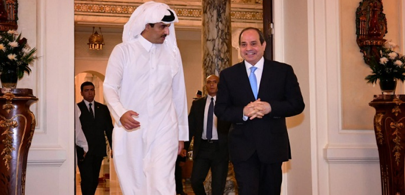 الرئيس السيسي يتلقى اتصالاً هاتفياً من أمير دولة قطر
