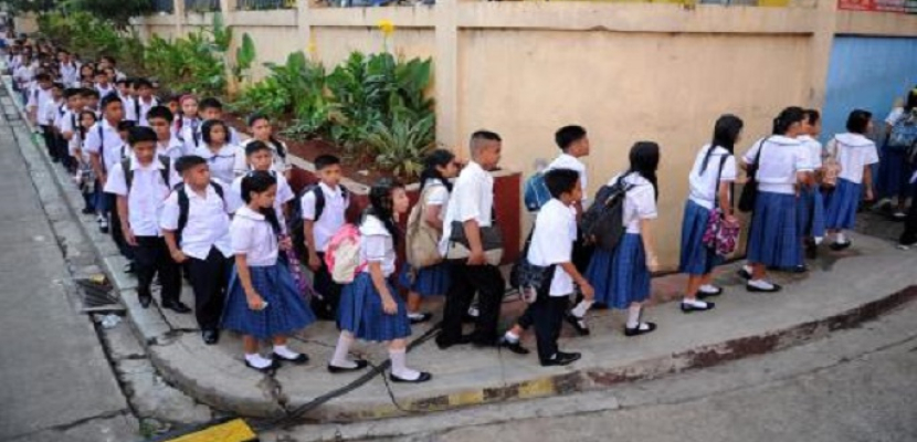 مدارس الفلبين تفتح أبوابها بعد إغلاق استمر أكثر من عامين بسبب جائحة “كورونا”