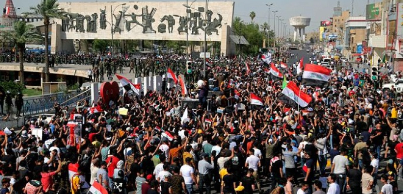 مظاهرات للمطالبة بحل البرلمان وأخرى لـ”حماية الدولة” في بغداد