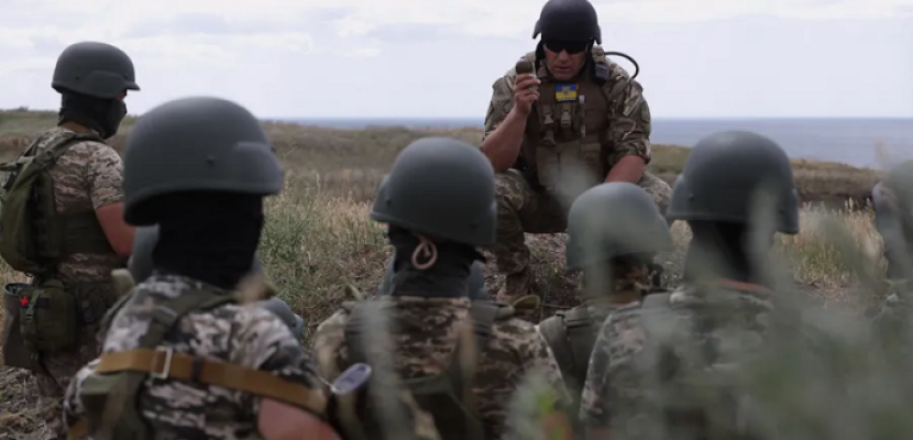 وول ستريت جورنال: واشنطن تخطط لتعيين جنرال لتدريب الأوكرانيين عسكريا