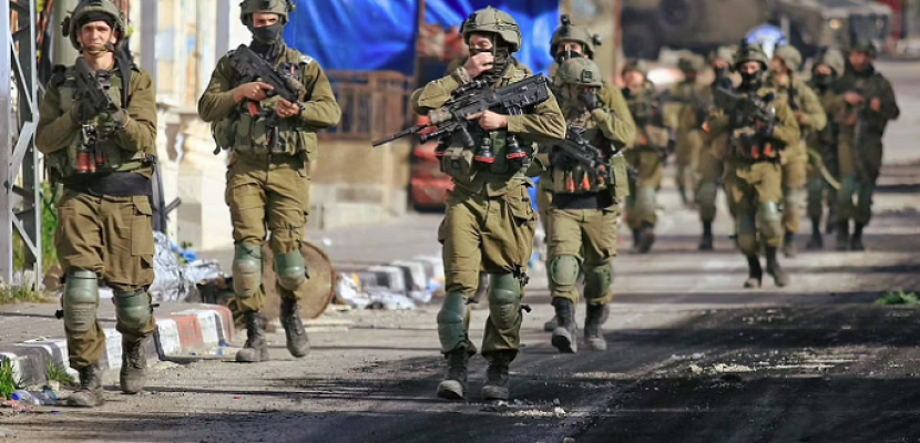 إصابة 30 فلسطينيا إثر اقتحام قوات كبيرة من قوات الاحتلال مدنية نابلس