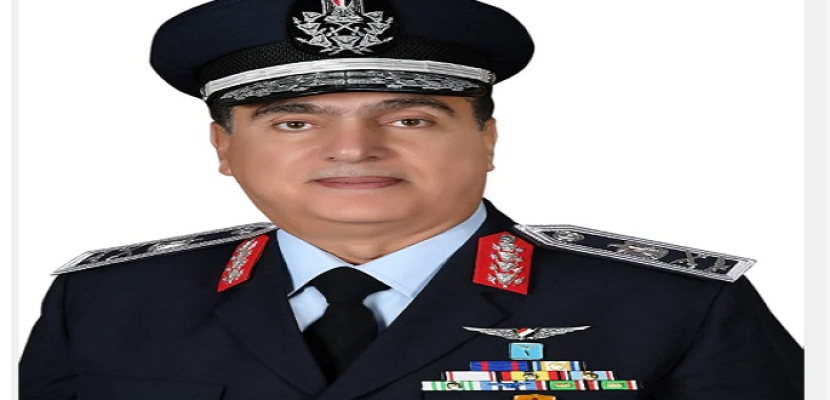 الرئيس السيسي يعين اللواء طيار محمود فؤاد عبد الجواد قائدًا للقوات الجوية
