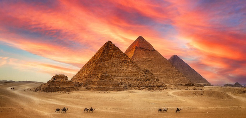 ميرور البريطانية : مصر بلد ملىء بالعجائب والكنوز القديمة