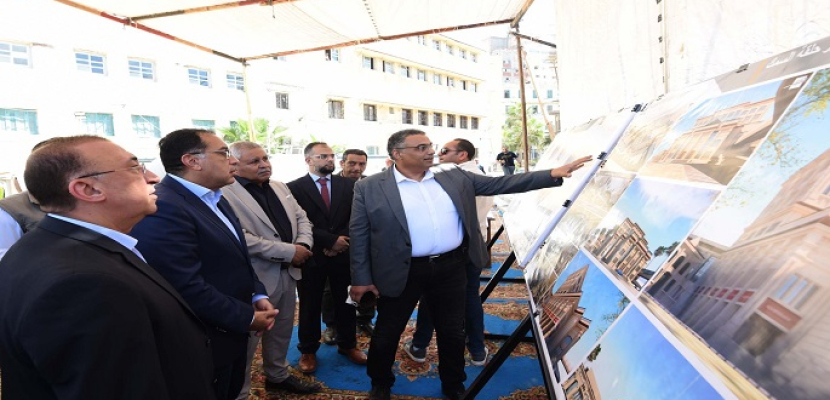 بالصور.. رئيس الوزراء يتفقد مشروع تطوير حلقة السمك بالأسكندرية