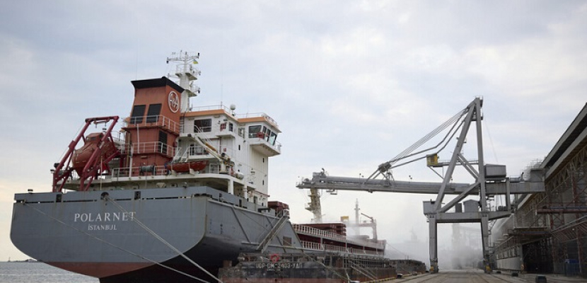 مغادرة أول سفينة محملة بالحبوب من ميناء “أوديسا” الأوكراني