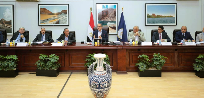 وزير السياحة والآثار يترأس مجلس إدارة المجلس الأعلى للآثار بتشكيله الجديد