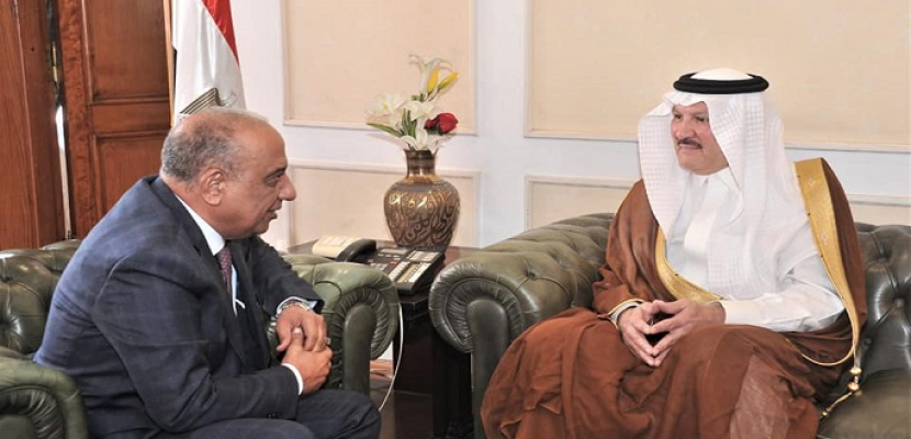 بالصور .. وزير قطاع الأعمال العام يستقبل السفير السعودي بالقاهرة لبحث تعزيز التعاون المشترك