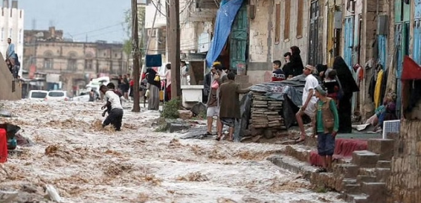 ارتفاع في حصيلة ضحايا فيضانات اليمن إلى 66  شخصا