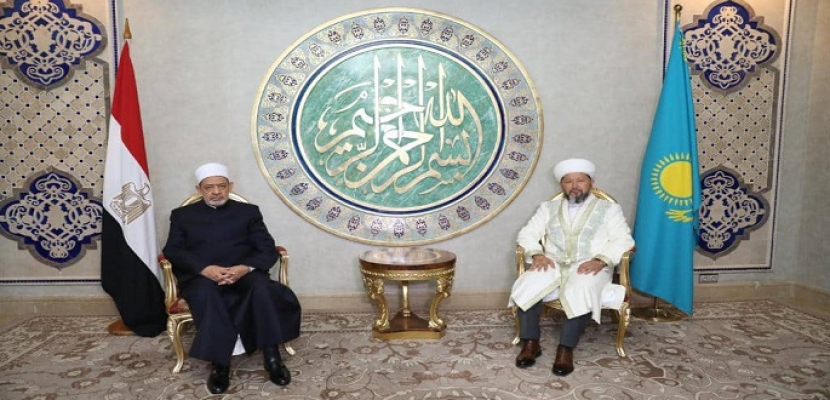 بالصور.. الإمام الأكبر يؤكد استمرار دعم الأزهر لطلاب ودعاة كازاخستان