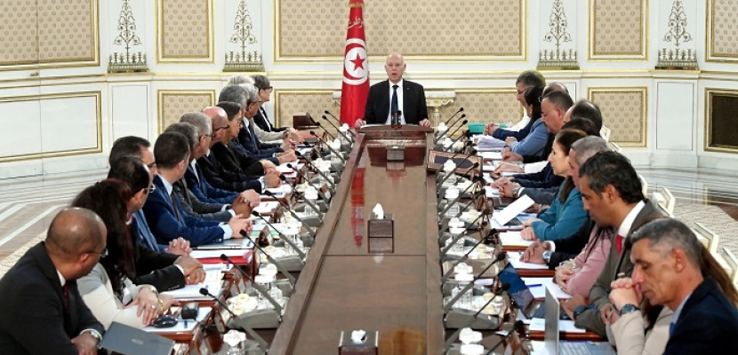 الرئيس التونسي: سيتم إصدار أمر بدعوة الناخبين إلى الانتخابات التشريعية في 17 ديسمبر