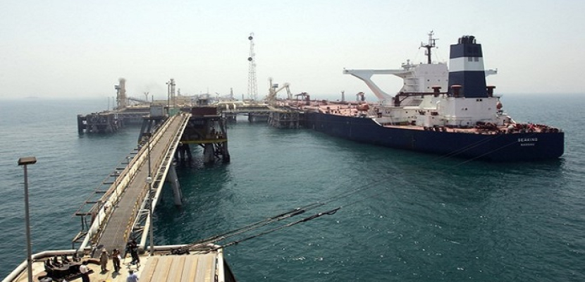 مصادر: توقف صادرات النفط من مرفأ البصرة بسبب تسرب