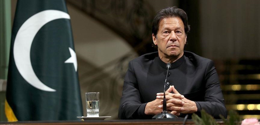 لجنة الانتخابات الباكستانية تستبعد رئيس الوزراء السابق عمران خان من تولي منصب عام