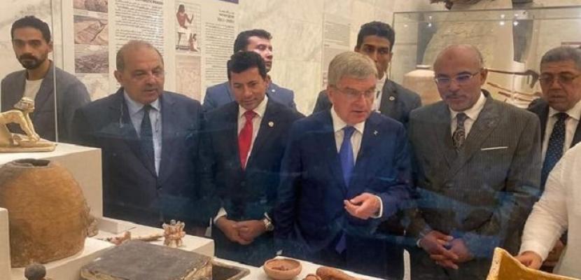 بالصور.. وزير الرياضة يصطحب رئيس اللجنة الأوليمبية الدولية في زيارة لمتحف الحضارات