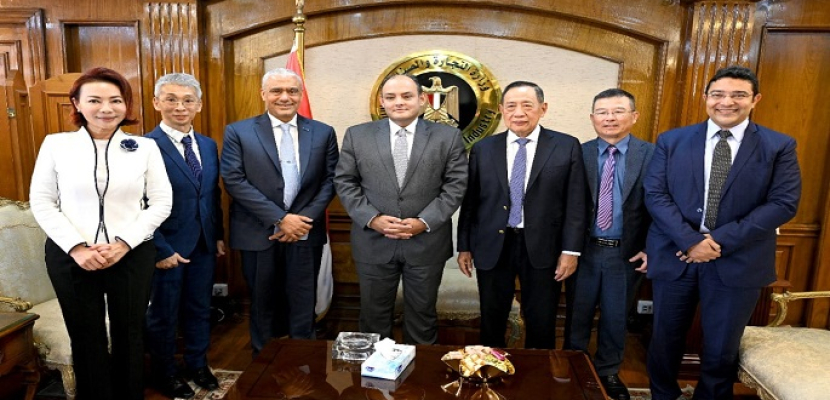 بالصور .. وزير الصناعة: مشروع جديد لإنتاج كومبروسر التكييف في مصر باستثمارات 33 مليون دولار