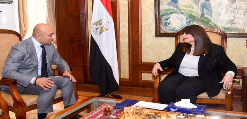 بالصور .. وزيرة الهجرة تلتقي رجل أعمال مصري بأمريكا لبحث خطته للتوسع في الاستثمار بمصر