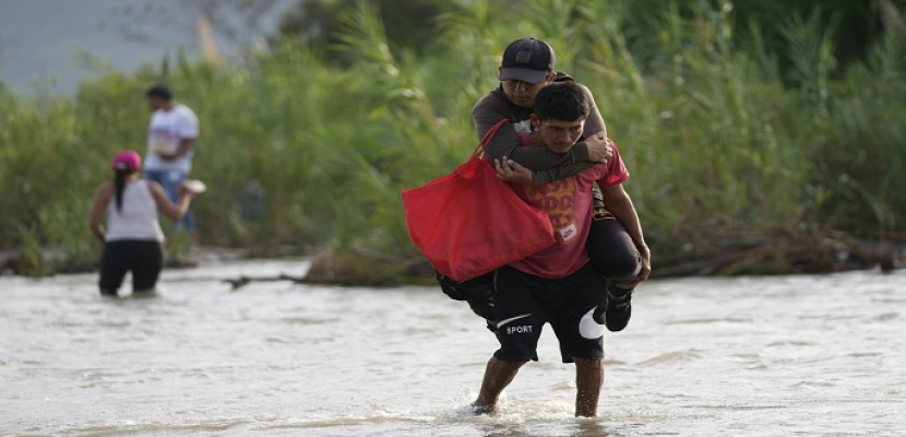 ارتفاع ضحايا الأمطار الغزيرة في فنزويلا إلى 13 قتيلا