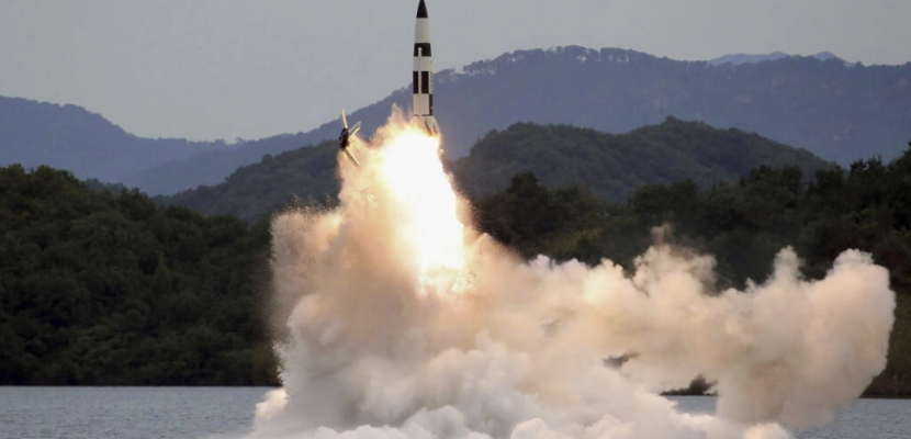 كوريا الشمالية تختبر إطلاق صواريخ كروز بعيدة المدى